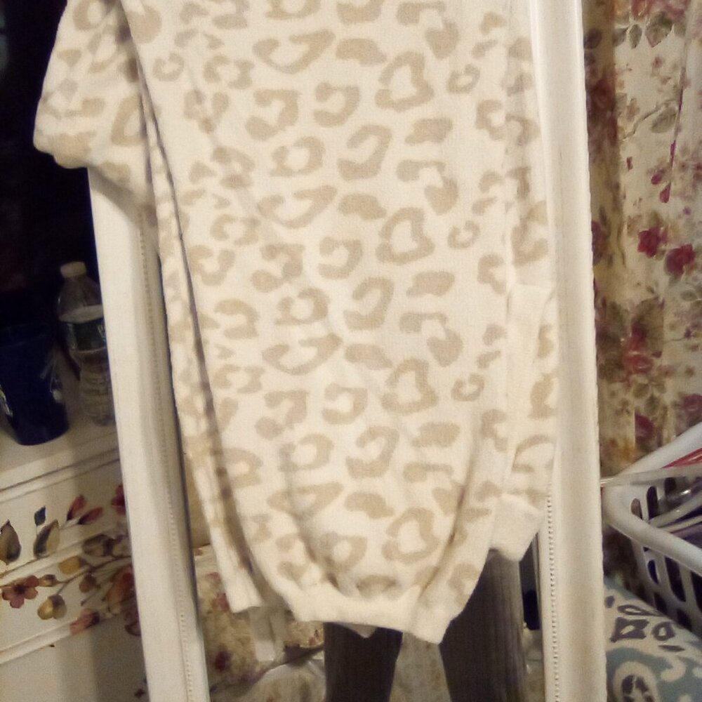Barefoot Dream CCL Animal Print Joggers/Track pants, Cream and Stone sz 1x